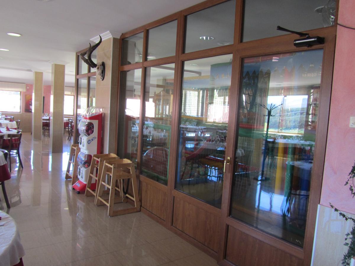 Hotel Galayos Hoyos del Espino Exterior foto